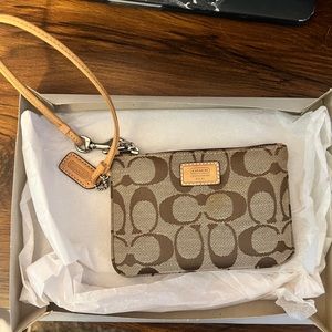 Coach Signature Canvas Classic Brown Beige Wristlet Clutch Zip Wallet Coin Purse